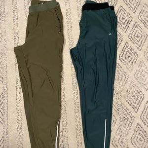 2 Pairs Kenneth Cole Reaction Tech Joggers